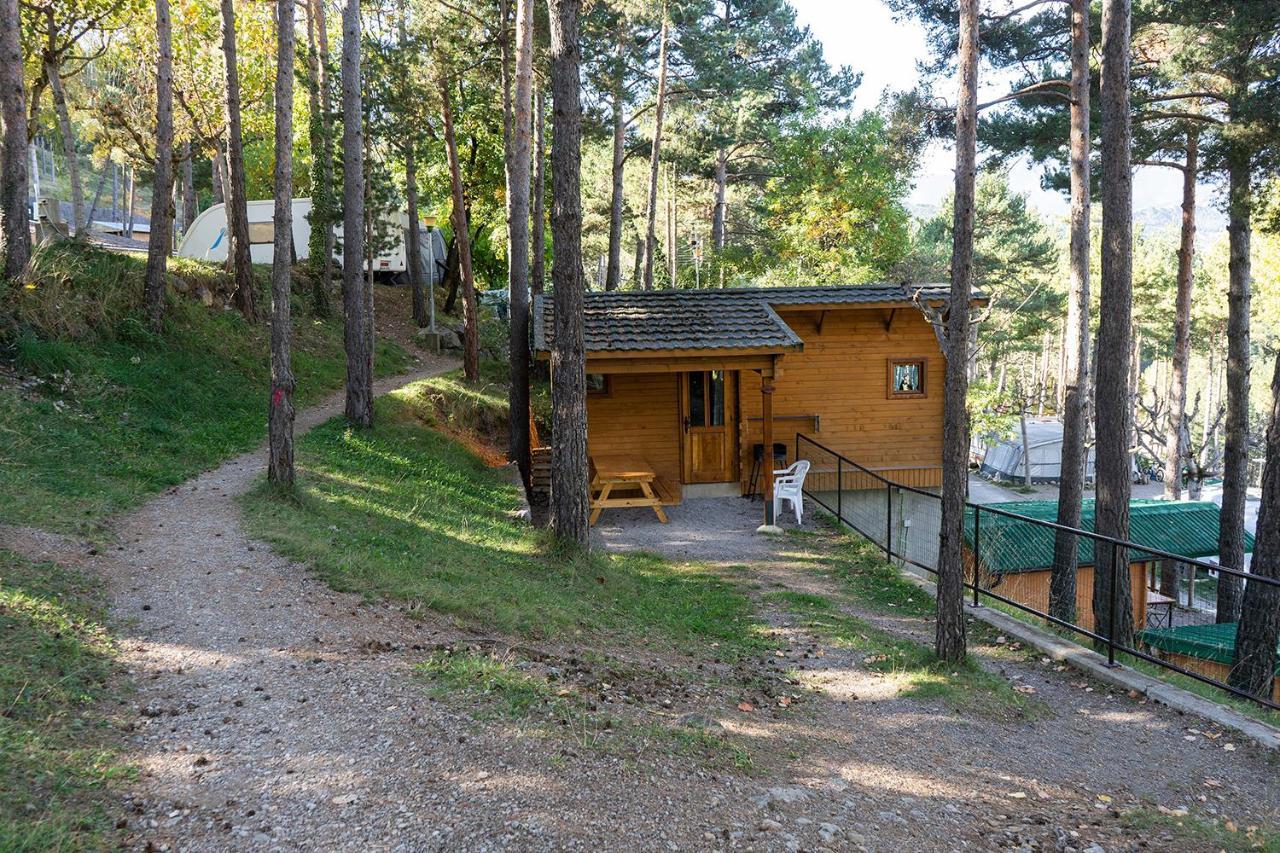 Bungalows Del Camping Pedraforca Сальдес Экстерьер фото