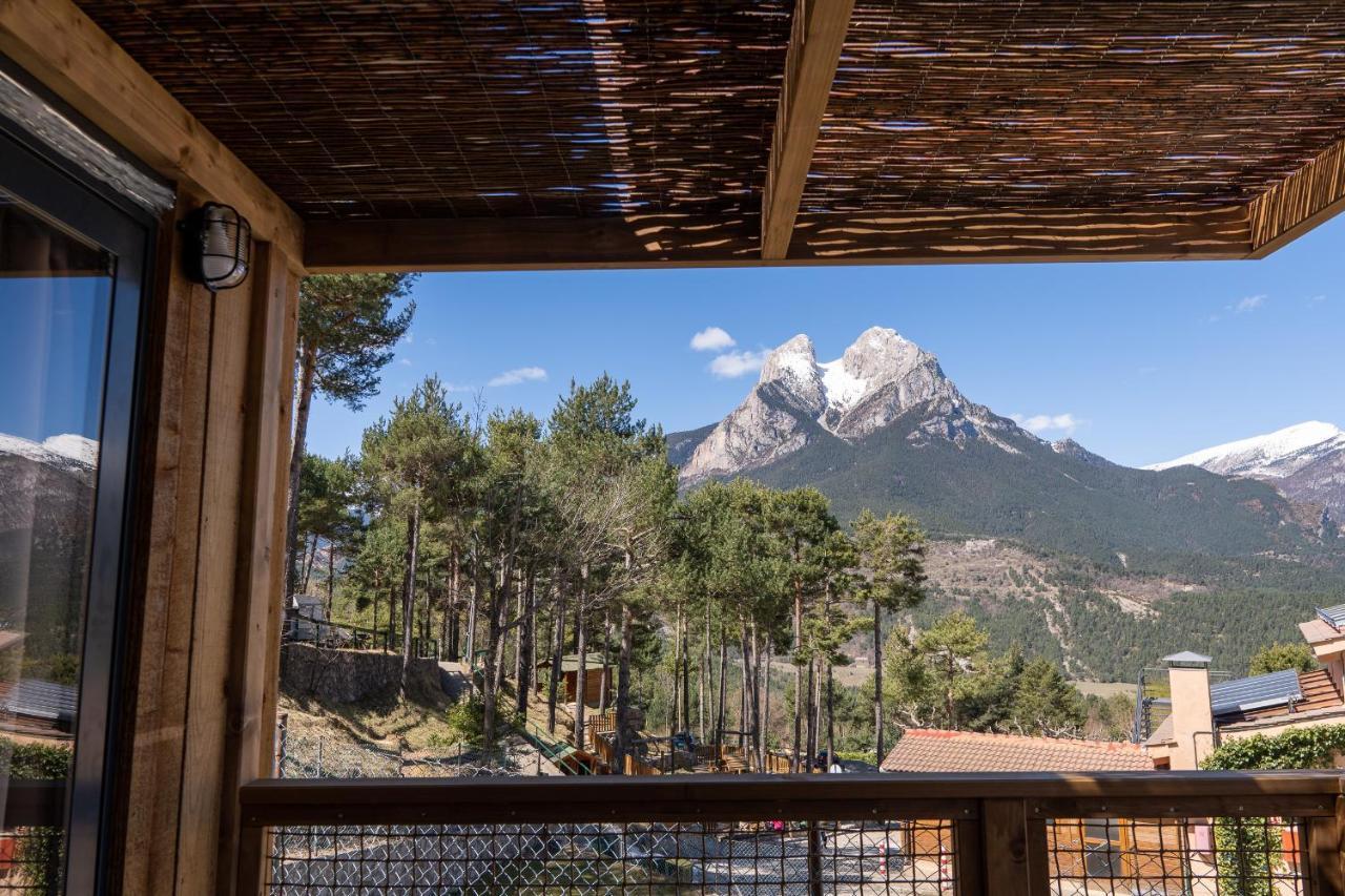 Bungalows Del Camping Pedraforca Сальдес Экстерьер фото